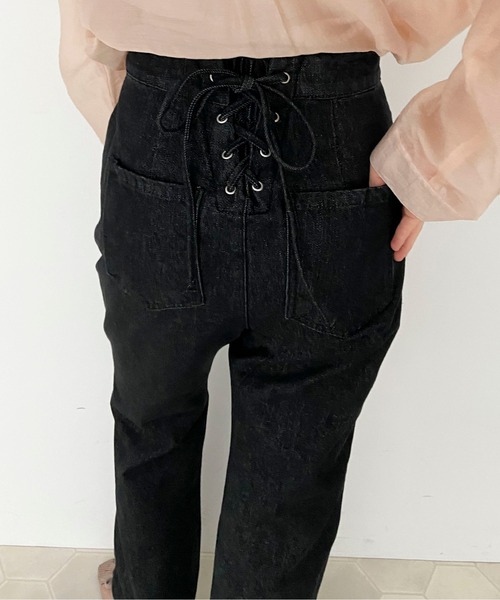 EPIMI E'PIMMY（エピミエピミー）の「バックレースアップセミフレアデニム（デニムパンツ・レディース・ネイビー/ブラック/ピンクベージュ/グレー系その他/サックスブルー/オフホワイト・SMALL/MEDIUM）」の20枚目の写真