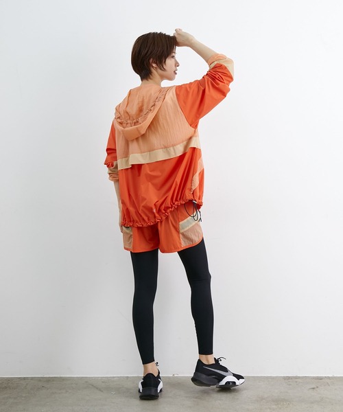 NERGY（ナージー）の「配色ウィンドブレーカー（ブルゾン・レディース・ターコイズブルー/オレンジ・FREE）」の10枚目の写真