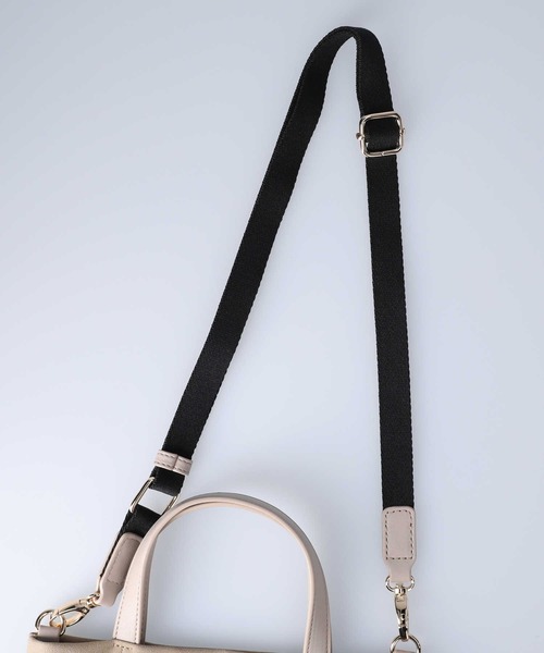 HONEYSUCKLE ROSE(ハニーサックルローズ)の「【HONEYSUCKLE ROSE】ミニショルダートート(ショルダーバッグ・レディース・オフホワイト/ブラック/ベージュ・ONE SIZE)」の13枚目の写真