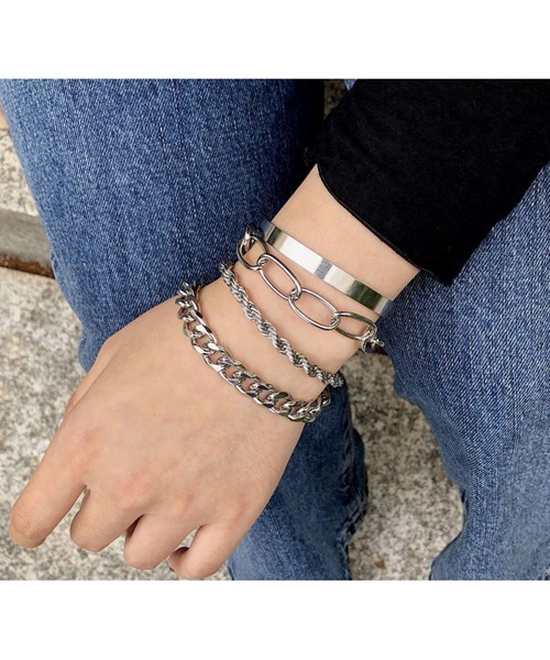 SILVER BULLET（シルバーバレット）の「『SBLTR』ユニセックス デザインチェーンブレスレット 4点セット（ブレスレット・レディース・その他8/その他6/その他7/その他1/その他2/その他3/その他5/その他4/その他24・FREE）」の4枚目の写真