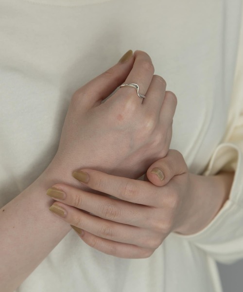 SMELLY（スメリー）の「silver925ツイストリング（リング・レディース・シルバー/ゴールド・-）」の3枚目の写真