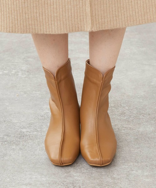 menue（メヌエ）の「スクエアトゥセンターシームショートブーツ（ブーツ・レディース・アイボリー/ブラック/ベージュ系その他・XS/S/M/L/LL/3L）」の13枚目の写真