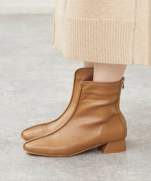 menue（メヌエ）の「スクエアトゥセンターシームショートブーツ（ブーツ・レディース・アイボリー/ブラック/ベージュ系その他・XS/S/M/L/LL/3L）」の16枚目の写真