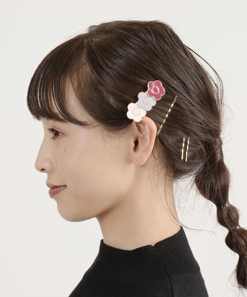 MARY QUANT（マリークワント）の「エポ3デイジー ヘアクリップ（バレッタ/ヘアクリップ・レディース・ブラック/ボルドー・FREE）」の2枚目の写真
