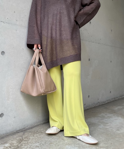 DouDou(ドゥドゥ)の「セミフレアパンツ(その他パンツ・レディース・チャコールグレー/ベージュ/イエロー・38/36)」の1枚目の写真