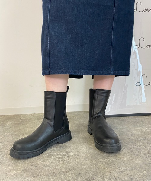 MLI'A（エムリア）の「ミドルレングスサイドゴアブーツ（ブーツ・レディース・ブラック/アイボリー/キャメル・L/M）」の5枚目の写真