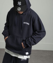 UNCORD | 【UNCORD】90's EMBROIDERY LOGO SWEAT HOODIE / ビッグシルエット カレッジ アーチロゴ ワンポイント刺繍 パーカー【12oz】(パーカー)