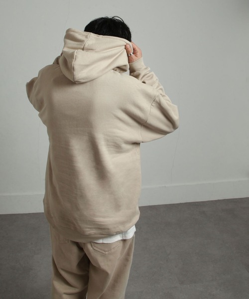 UNCORD（アンコード）の「【UNCORD】90's EMBROIDERY LOGO SWEAT HOODIE / ビッグシルエット カレッジ アーチロゴ ワンポイント刺繍 パーカー【12oz】（パーカー・メンズ・ブラック/ネイビー/カーキ/オートミール/杢グレー/グレイッシュベージュ・MEDIUM/LARGE/X-LARGE）」の12枚目の写真