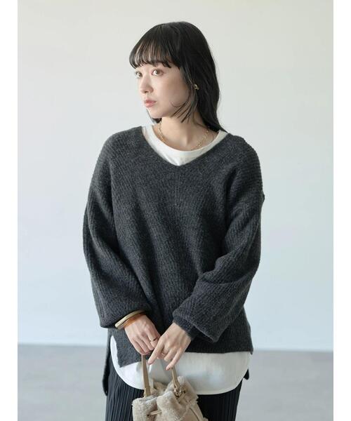 earth music&ecology（アースミュージックアンドエコロジー）の「ブラッシュヤーンＶネックプルオーバー＊（ニット/セーター・レディース・チャコールグレー/ベージュ/アイボリー/ミント・FREE）」の21枚目の写真