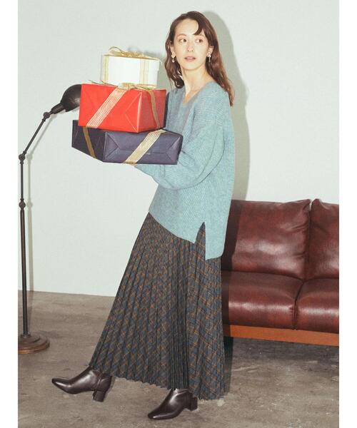 earth music&ecology（アースミュージックアンドエコロジー）の「ブラッシュヤーンＶネックプルオーバー＊（ニット/セーター・レディース・チャコールグレー/ベージュ/アイボリー/ミント・FREE）」の9枚目の写真