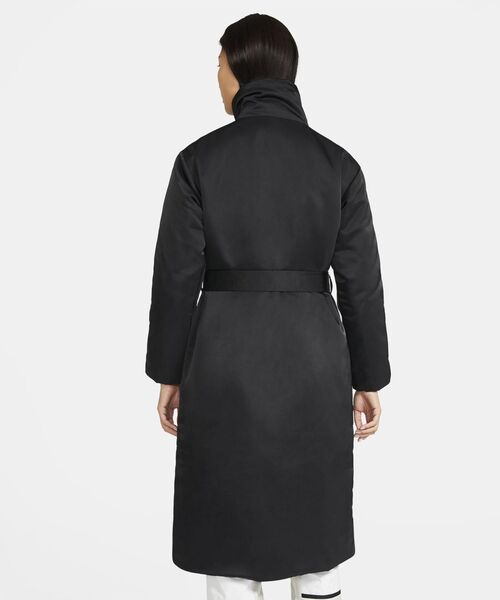 NIKE(ナイキ)の「ナイキ ウィメンズ SYN トレンド パーカ / Nike Sportswear Synthetic-Fill Women's Parka <XS-2XL 展開>(ステンカラーコート・レディース・クリーム/ブラック・S/M/L/2XL/XL/XS)」の3枚目の写真