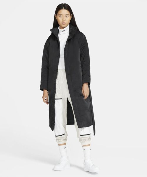NIKE(ナイキ)の「ナイキ ウィメンズ SYN トレンド パーカ / Nike Sportswear Synthetic-Fill Women's Parka <XS-2XL 展開>(ステンカラーコート・レディース・クリーム/ブラック・S/M/L/2XL/XL/XS)」の8枚目の写真