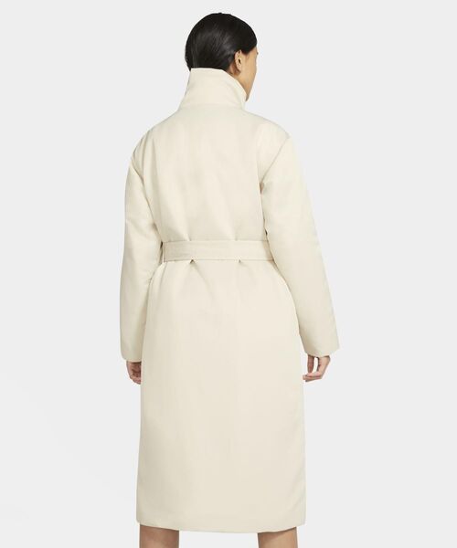 NIKE(ナイキ)の「ナイキ ウィメンズ SYN トレンド パーカ / Nike Sportswear Synthetic-Fill Women's Parka <XS-2XL 展開>(ステンカラーコート・レディース・クリーム/ブラック・S/M/L/2XL/XL/XS)」の9枚目の写真