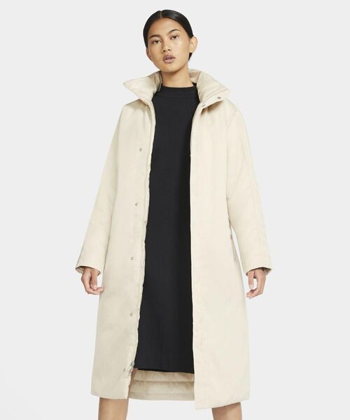 NIKE(ナイキ)の「ナイキ ウィメンズ SYN トレンド パーカ / Nike Sportswear Synthetic-Fill Women's Parka <XS-2XL 展開>(ステンカラーコート・レディース・クリーム/ブラック・S/M/L/2XL/XL/XS)」の10枚目の写真