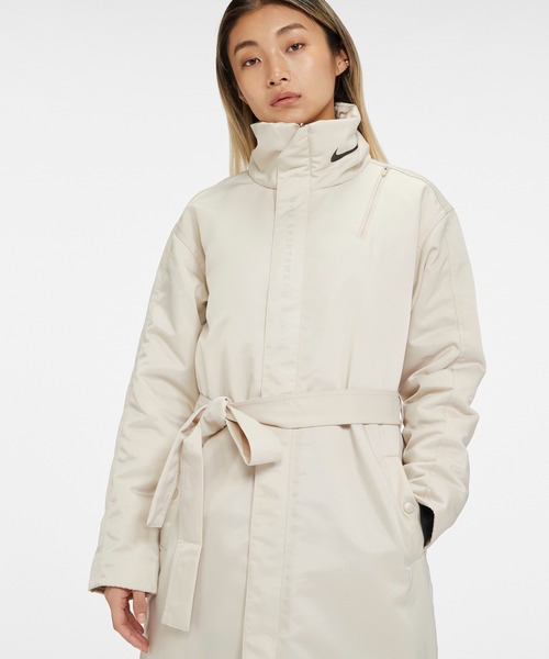 NIKE(ナイキ)の「ナイキ ウィメンズ SYN トレンド パーカ / Nike Sportswear Synthetic-Fill Women's Parka <XS-2XL 展開>(ステンカラーコート・レディース・クリーム/ブラック・S/M/L/2XL/XL/XS)」の19枚目の写真