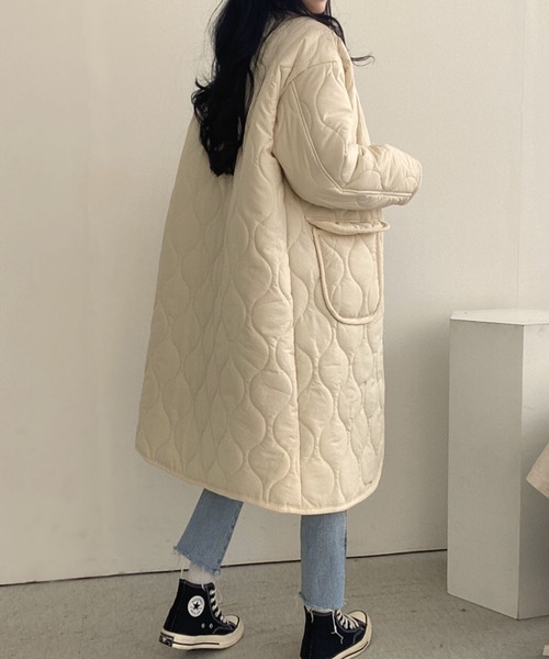 Doula Doula(ドゥーラドゥーラ)の「ノーカラーキルティングコート(ダウンジャケット/コート・レディース・ベージュ/カーキ/ブラック・FREE)」の6枚目の写真