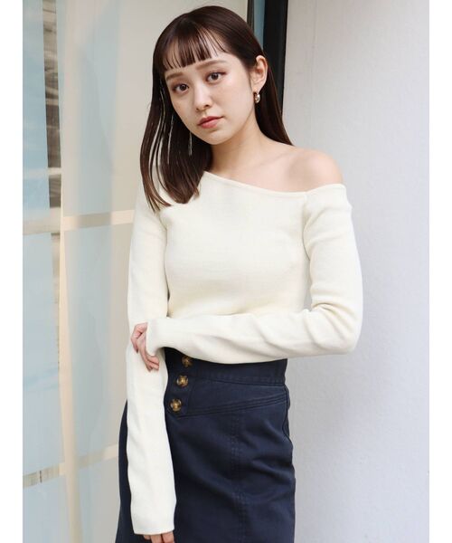 MURUA（ムルーア）の「デコルテオープンニットトップス（ニット/セーター・レディース・アイボリー/ブラック/ベージュ/その他1・FREE）」の6枚目の写真