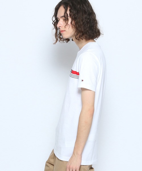 TOMMY HILFIGER（トミーヒルフィガー）の「フロントロゴTシャツ（Tシャツ/カットソー・メンズ・ホワイト/ネイビー/レッド・LARGE/SMALL/X-LARGE/MEDIUM/XX-LARGE）」の5枚目の写真