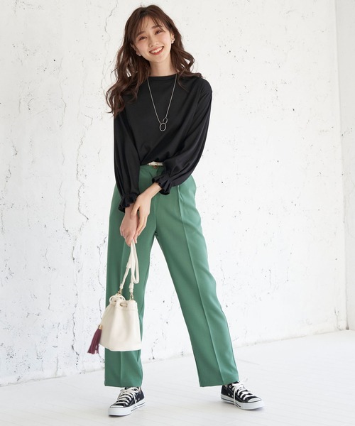 BELLUNA PLUS（ベルーナ）の「タックスリーブデザインプルオーバー（Tシャツ/カットソー・レディース・ブラック/グレー/アイボリー/ホワイト×ブラック・MEDIUM/LARGE/X-LARGE）」の11枚目の写真