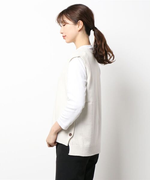 LOPASS(ロパス)の「サイドオープン クルーネックニットベスト(ベスト・レディース・ブルー/Off White/ブラック・LARGE/MEDIUM)」の14枚目の写真