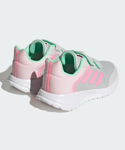 adidas（アディダス）の「Tensaur ラン / Tensaur Run / ランニングシューズ / アディダス adidas（スニーカー・キッズ・ブルー/ブラック/グレー/ホワイト/レッド/グレー×ピンク/グレー系その他/ピンク・24.5cm/23.5cm/21.0cm/22.5cm/23.0cm/19.0cm/22.0cm/25.0cm/24.0cm/18cm/20.0cm/17.0cm/20.5cm/17.5cm/19.5cm/21.5cm）」の15枚目の写真