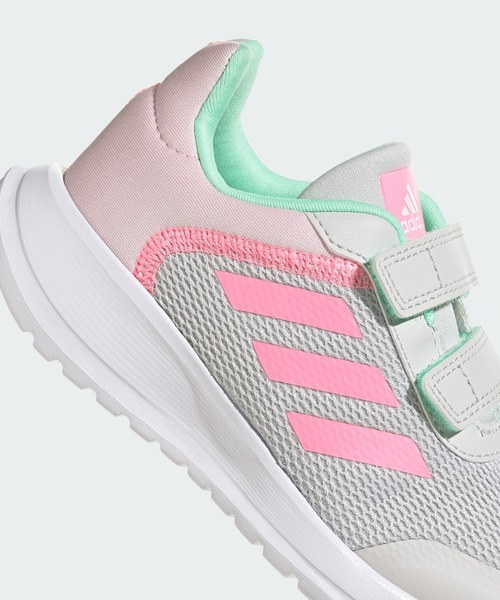 adidas（アディダス）の「Tensaur ラン / Tensaur Run / ランニングシューズ / アディダス adidas（スニーカー・キッズ・ブルー/ブラック/グレー/ホワイト/レッド/グレー×ピンク/グレー系その他/ピンク・24.5cm/23.5cm/21.0cm/22.5cm/23.0cm/19.0cm/22.0cm/25.0cm/24.0cm/18cm/20.0cm/17.0cm/20.5cm/17.5cm/19.5cm/21.5cm）」の10枚目の写真