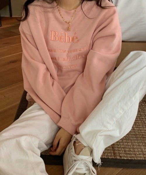 LAC-VERT（ラック・ヴェール）の「【選べる裏地/裏起毛】Bebe刺繍カラーロゴスウェット/トレーナー（スウェット・レディース・ブラック/ベージュ/グリーン/その他6/その他1/その他5/その他2/その他3/その他4/グレー/ピンク/ネイビー・FREE）」の12枚目の写真