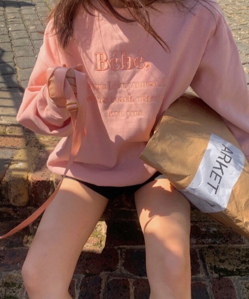 LAC-VERT（ラック・ヴェール）の「【選べる裏地/裏起毛】Bebe刺繍カラーロゴスウェット/トレーナー（スウェット・レディース・ブラック/ベージュ/グリーン/その他6/その他1/その他5/その他2/その他3/その他4/グレー/ピンク/ネイビー・FREE）」の22枚目の写真