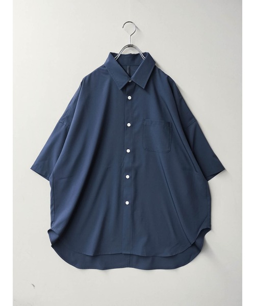 Anytime Songs（エニータイムソングス）の「ポリストレッチ ドロップショルダービッグSSシャツ（シャツ/ブラウス・メンズ・イエロー/チャコール/ホワイト/サックスブルー/グリーン/パープル/ブラック/ネイビー・LARGE/X-LARGE/MEDIUM）」の5枚目の写真