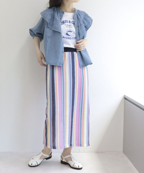 fredy emue（フレディエミュ）の「デニム/無地フリルギャザーブラウス（シャツ/ブラウス・レディース・オフホワイト/サックスブルー/グレー・38）」の9枚目の写真