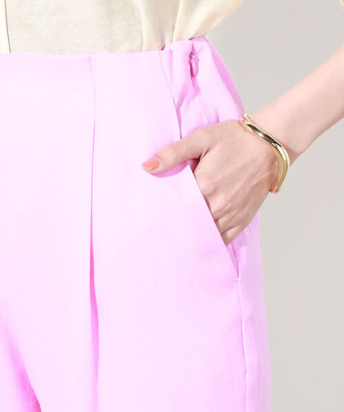 NOLLEY’S Sophi(ノーリーズソフィ)の「ヴィンテージツイルインゴムテーパードパンツ(その他パンツ・レディース・ホワイト/ライトブルー/ブラック/ベビーピンク/グレイッシュベージュ・38/36/34)」の9枚目の写真
