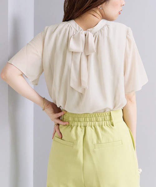 natural couture(ナチュラルクチュール)の「前後2WAYフレアスリーブボウタイブラウス(シャツ/ブラウス・レディース・サックスブルー/アイボリー/ミント/ネイビー/モカ・FREE)」の7枚目の写真