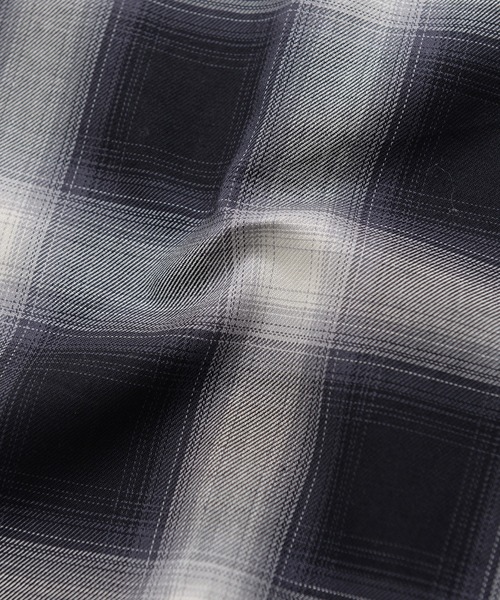 SILVER BULLET（シルバーバレット）の「『CavariA/キャバリア』ルーズシルエットオンブレ長袖チェックシャツ（シャツ/ブラウス・メンズ・ブラック/ネイビー/ホワイト・L/M）」の10枚目の写真