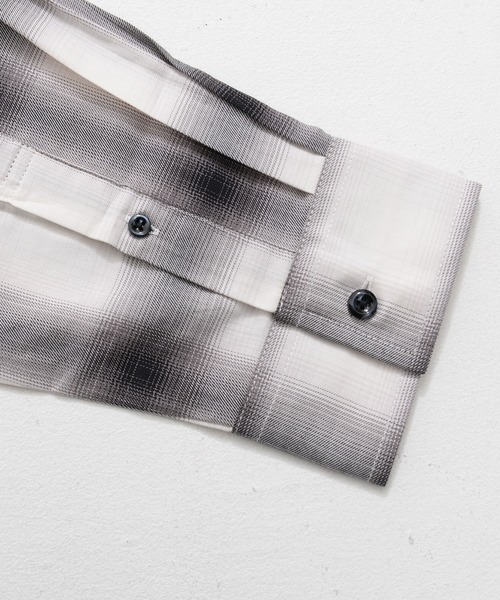 SILVER BULLET（シルバーバレット）の「『CavariA/キャバリア』ルーズシルエットオンブレ長袖チェックシャツ（シャツ/ブラウス・メンズ・ブラック/ネイビー/ホワイト・L/M）」の16枚目の写真