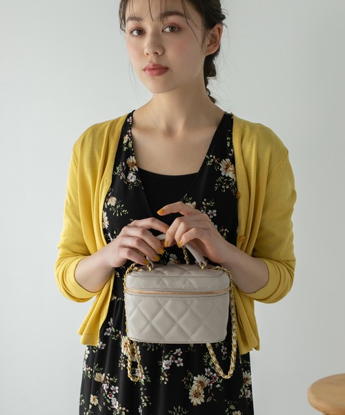 Edit Sheen（エディットシーン）の「チェーンショルダーバニティバッグ（ショルダーバッグ・レディース・ホワイト/ブラック/ベージュ・FREE）」の3枚目の写真