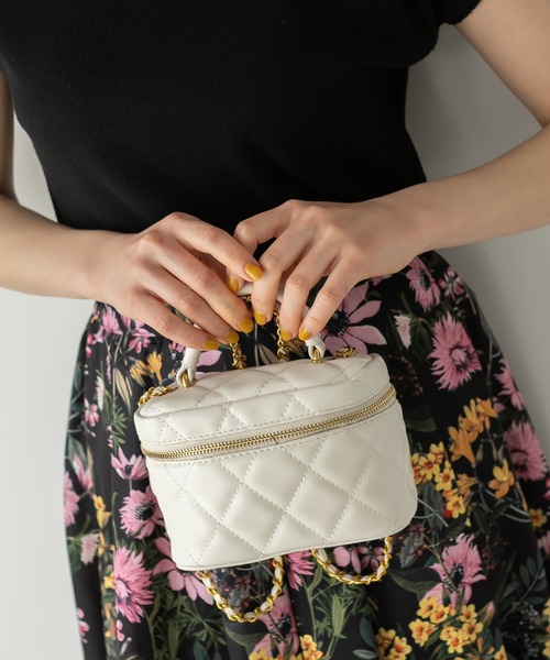 Edit Sheen（エディットシーン）の「チェーンショルダーバニティバッグ（ショルダーバッグ・レディース・ホワイト/ブラック/ベージュ・FREE）」の16枚目の写真