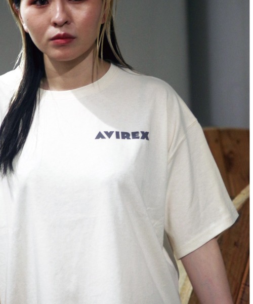 AVIREX（アヴィレックス）の「【WEB&DEPOT限定】RETRO PRINT T-SHIRT/ レトロプリントＴシャツ（Tシャツ/カットソー・レディース・ホワイト/チャコールグレー/ライトグレー・FREE）」の7枚目の写真