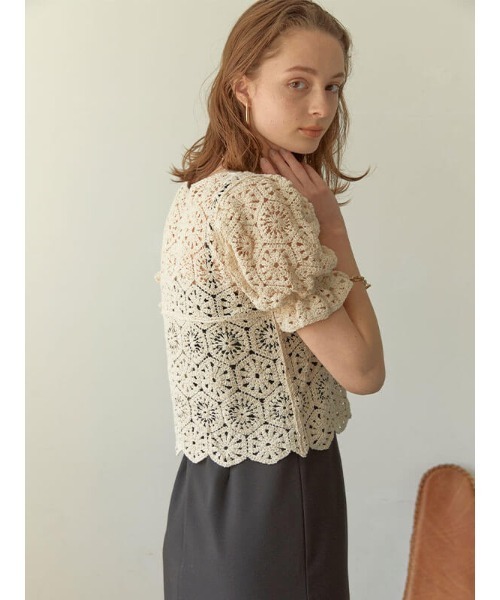 ACYM(アシーム)の「Crochet lace ブラウス(シャツ/ブラウス・レディース・ホワイト/ベージュ・FREE)」の3枚目の写真