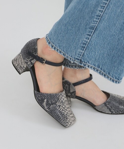 Ray BEAMS（レイビームス）の「Ray BEAMS / アンクルストラップ パンプス（パンプス・レディース・ブラック/シルバー/その他・23.5cm/24.0cm/23.0cm/25.0cm/24.5cm/22.5cm）」の3枚目の写真