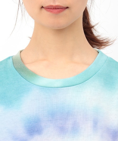 Kappa(カッパ)の「Kappa コラボ 吸汗速乾・接触冷感タイダイプリントTシャツ【Kappa×チチカカ】(Tシャツ/カットソー・レディース・ブルー/カラフル・MEDIUM)」の14枚目の写真