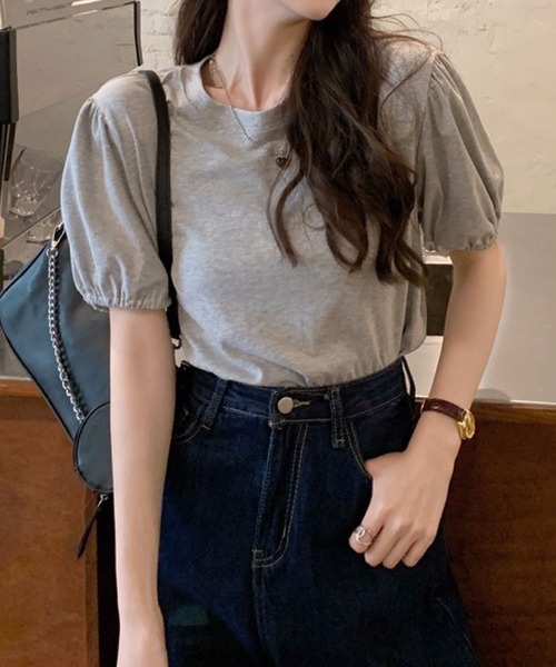 meJane(ミージェーン)の「パワーショルダースリーブTシャツ/カットソー(Tシャツ/カットソー・レディース・ホワイト/ブラック/グレー・FREE)」の1枚目の写真