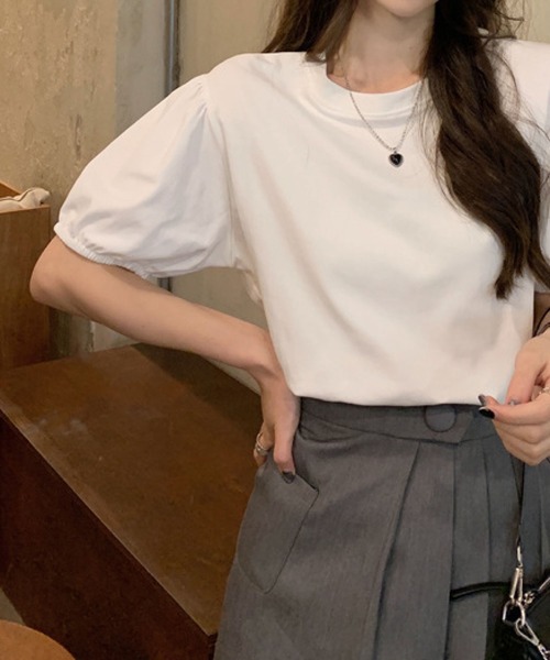 meJane(ミージェーン)の「パワーショルダースリーブTシャツ/カットソー(Tシャツ/カットソー・レディース・ホワイト/ブラック/グレー・FREE)」の2枚目の写真