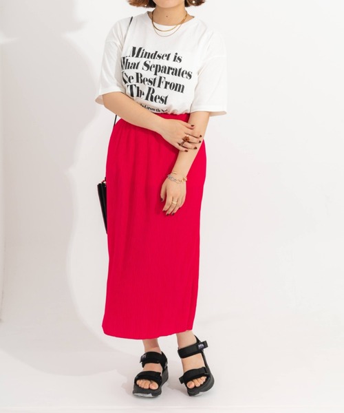 nemne store（ネンネストア）の「プリーツナロースカート（スカート・レディース・ブラック/ピンク/ブルー/グリーン・MEDIUM/LARGE）」の7枚目の写真