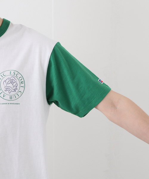EDIFICE(エディフィス)の「【RUSSELL ATHLETIC】別注 AE.CLUB ベースボールTシャツ(Tシャツ/カットソー・メンズ・ネイビー/グリーン・MEDIUM/LARGE)」の19枚目の写真