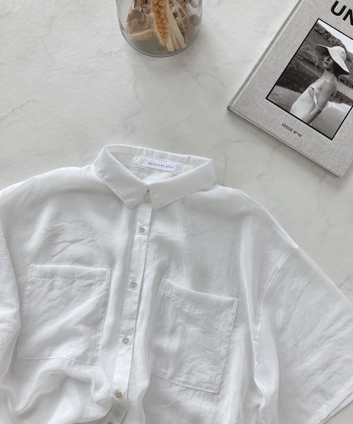 AS KNOW AS plus（アズノゥアズプラス）の「●Wポケット サイドスリット 半袖シアーシャツ（シャツ/ブラウス・レディース・ブラック/オフホワイト/オレンジ/グリーン/グリーン系その他・FREE）」の2枚目の写真