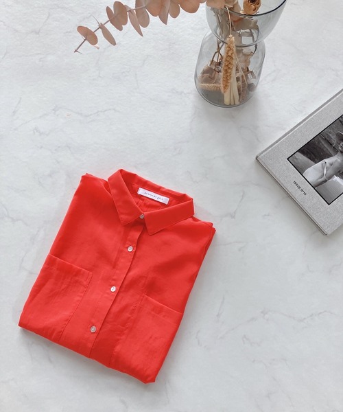 AS KNOW AS plus（アズノゥアズプラス）の「●Wポケット サイドスリット 半袖シアーシャツ（シャツ/ブラウス・レディース・ブラック/オフホワイト/オレンジ/グリーン/グリーン系その他・FREE）」の5枚目の写真