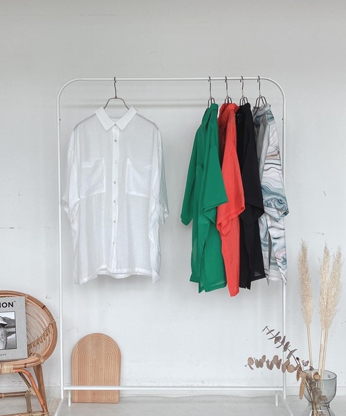 AS KNOW AS plus（アズノゥアズプラス）の「●Wポケット サイドスリット 半袖シアーシャツ（シャツ/ブラウス・レディース・ブラック/オフホワイト/オレンジ/グリーン/グリーン系その他・FREE）」の7枚目の写真