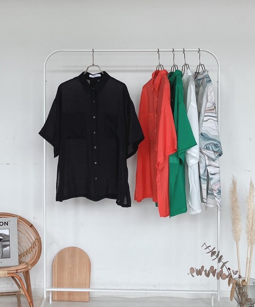 AS KNOW AS plus（アズノゥアズプラス）の「●Wポケット サイドスリット 半袖シアーシャツ（シャツ/ブラウス・レディース・ブラック/オフホワイト/オレンジ/グリーン/グリーン系その他・FREE）」の13枚目の写真