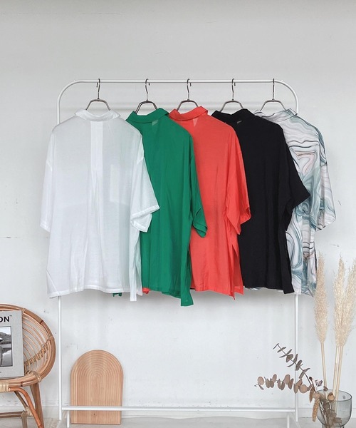 AS KNOW AS plus（アズノゥアズプラス）の「●Wポケット サイドスリット 半袖シアーシャツ（シャツ/ブラウス・レディース・ブラック/オフホワイト/オレンジ/グリーン/グリーン系その他・FREE）」の11枚目の写真