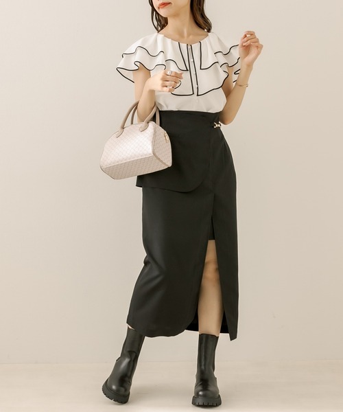 OLIVE des OLIVE（オリーブデオリーブ）の「パイピングラッフルブラウス（シャツ/ブラウス・レディース・ブラウン/オフホワイト/アイボリー・FREE）」の4枚目の写真